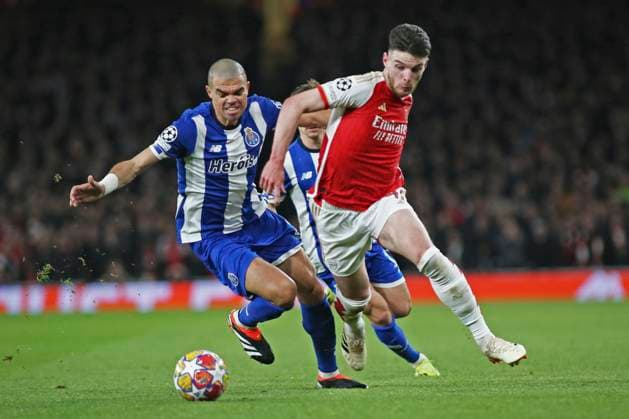 London, March 12th 2024: Declan Rice of Arsenal chased by Pepe of Porto during the UEFA Champions League round of 16 second leg match between Arsenal and FC Porto at The Emirates Stadium, London, England. (Pedro Soares SPP) Copyright: xPedroxSoaresx xSPPx spp-en-PeSoSp-pedrosoares120324-044