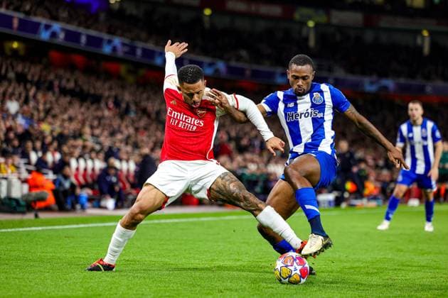Arsenal v FC Porto Champions League 12 03 2024. Round of 16 Gabriel Jesus (9) of Arsenal tussles with Otavio (31) of Porto during the Champions League match between Arsenal and FC Porto at the Emirates Stadium, London, England on 12 March 2024. Editorial use only , Copyright: xNigelxKeenex PSI-19227-0026