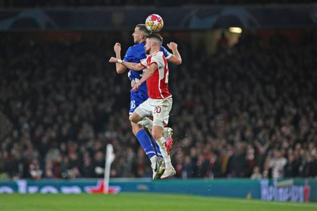 London, March 12th 2024: Jorginho of Arsenal and Nico Gonzalez of Porto header challenge during the UEFA Champions League round of 16 second leg match between Arsenal and FC Porto at The Emirates Stadium, London, England. (Pedro Soares SPP) Copyright: xPedroxSoaresx xSPPx spp-en-PeSoSp-pedrosoares120324-069