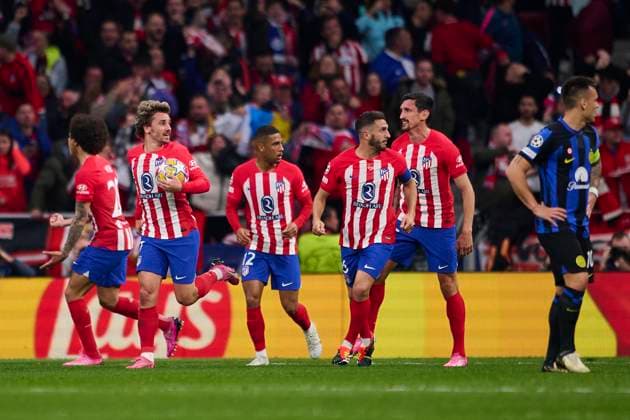 UEFA Champions League, Atletico de Madrid v FC Internazionale Milan MADRID, SPAIN - MARCH 13: Antoine Griezmann Centre-Forward of Atletico de Madrid celebrates after scoring his team s first goal during the UEFA Champions League 2023 24 round of 16 second leg match between Atletico de Madrid and FC Internazionale Milan at Civitas Metropolitano Stadium on March 13, 2024 in Madrid, Spain. (Photo By Francisco Macia Photo Players Images) Madrid Civitas Metropolitano Madrid Spain Copyright: xFranciscoxMacia PhotoxPlayersxImagesx