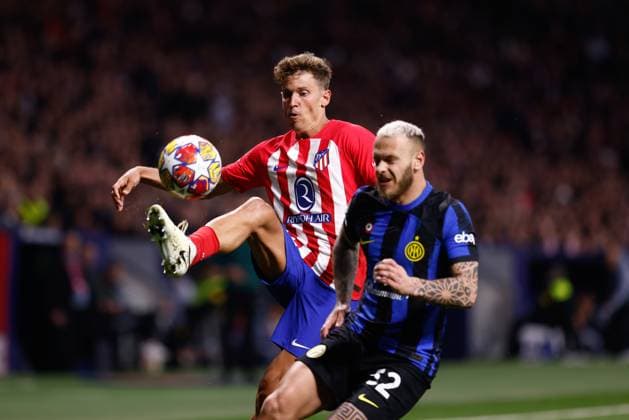 March 13, 2024, Madrid, Madrid, SPAIN: Marcos Llorente of Atletico de Madrid and Federico Dimarco of Inter in action during the UEFA Champions League, Round of 16, football match played between Atletico de Madrid and FC Internazionale Milano at Civitas Metropolitano stadium on March 13, 2024, in Madrid, Spain. Madrid SPAIN - ZUMAa181 20240313_zaa_a181_121 Copyright: xOscarxJ.xBarrosox