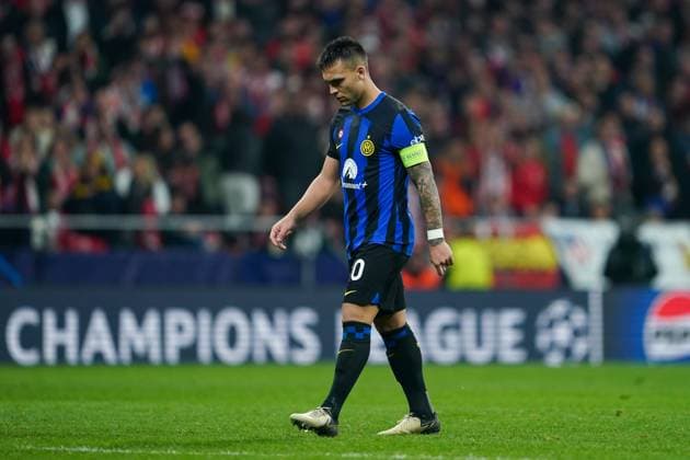 Madrid, Spain, March 13th 2024: Lautaro Martinez (10 Inter) prior to his penalty during the UEFA Champions League football match between Atletico Madrid and Inter at Civitas Metropolitano in Madrid, Spain. (Daniela Porcelli SPP) Copyright: xDanielaxPorcellix xSPPx spp-en-DaPoSp-20240313-DP106720