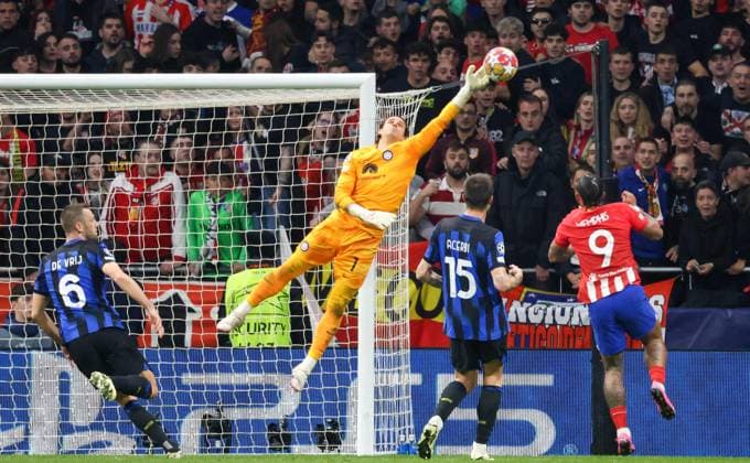 March 13, 2024, Madrid, Madrid, SPAGNA: 03 13 2024 Madrid, second leg of the 2023 24 Champions League round of 16, football match between CF Atletico Madrid vs FC Internazionale Milano at the Civita Metropolitano stadium in Madrid.In picture: Yann Sommer of FC Internazionale Madrid SPAGNA - ZUMAs236 20240313_aap_s236_067 Copyright: xFabioxSassox