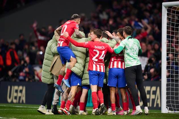 UEFA Champions League, Atletico de Madrid v FC Internazionale Milan MADRID, SPAIN - MARCH 13: Players of Atletico de Madrid celebrate following the team s victory in the penalty shoot out during the UEFA Champions League 2023 24 round of 16 second leg match between Atletico de Madrid and FC Internazionale Milan at Civitas Metropolitano Stadium on March 13, 2024 in Madrid, Spain. (Photo By Francisco Macia Photo Players Images) Madrid Civitas Metropolitano Madrid Spain Copyright: xFranciscoxMacia PhotoxPlayersxImagesx