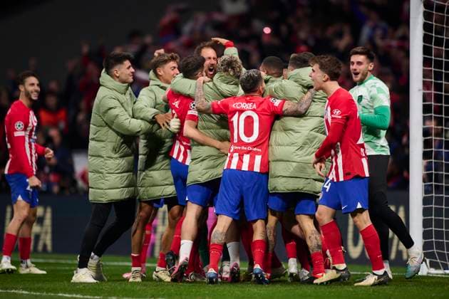 UEFA Champions League, Atletico de Madrid v FC Internazionale Milan MADRID, SPAIN - MARCH 13: Players of Atletico de Madrid celebrate following the team s victory in the penalty shoot out during the UEFA Champions League 2023 24 round of 16 second leg match between Atletico de Madrid and FC Internazionale Milan at Civitas Metropolitano Stadium on March 13, 2024 in Madrid, Spain. (Photo By Francisco Macia Photo Players Images) Madrid Civitas Metropolitano Madrid Spain Copyright: xFranciscoxMacia PhotoxPlayersxImagesx