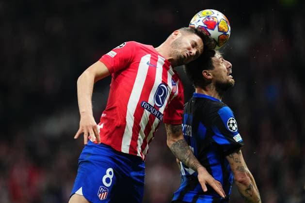 Saul Niguez of Atletico de Madrid and Francesco Acerbi of Inter Milan Atletico de Madrid v Inter Milan. UEFA Champions League match. Round of 16.. Football, Civitas Metropolitano Stadium, Barcelona, Spain - 13 March 2024 Editorial use only  Copyright: xBaguxBlanco PRESSINPHOTO Shutterstockx 14388164ci