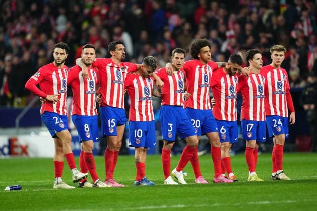 ESP: Atletico de Madrid v Inter Milan. UEFA Champions League match. Round of 16. Atletico de Madrid players waiting for the penalties during the UEFA Champions League match, Round of 16, second leg, between Atletico de Madrid and Inter Milan played at Civitas Metropolitano Stadium on March 13, 2024 in Madrid Spain. kpng Copyright: xBaguxBlancox xPRESSINPHOTOx PS_240313_1761