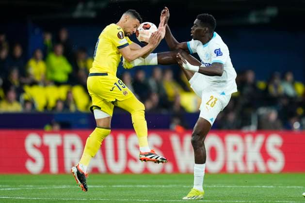Villarreal CF v Olympique Marseille: Round of 16 Second Leg - UEFA Europa League 2023 24 Francis Coquelin defensive midfield of Villarreal and France and Ismaila Sarr Right Winger of Olympique Marseille and Senegal compete for the ball during the UEFA Europa League 2023 24 round of 16 second leg match between Villarreal CF and Olympique Marseille at Estadio de la Ceramica on March 14, 2024 in Villarreal, Spain. Villarreal Castellon Spain  Copyright: xJosexBretonx originalFilename:breton-villarre240314_npT2w.jpg