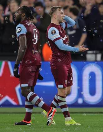 West Ham United v SC Freiburg UEFA Europa League Jarrod Bowen of West Ham United celebrates scoring his side?s 2nd goal during the UEFA Europa League Round of 16 Second Leg match at the London Stadium, Stratford Copyright: xPaulxChestertonx FIL-19832-0034 UK Newspapers OUT