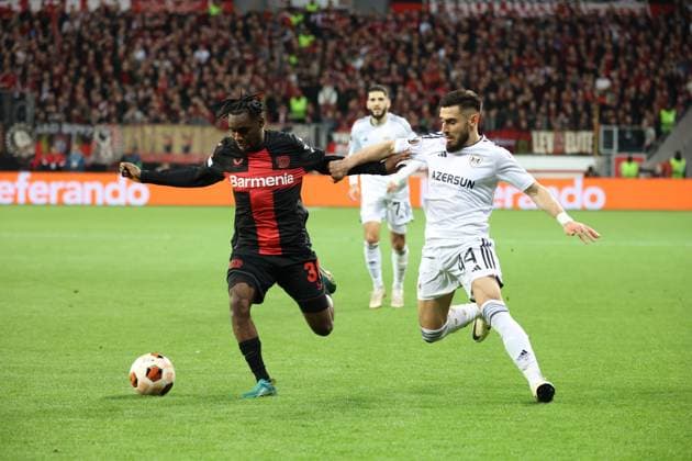 Jeremie Frimpong Bayer , Elvin Jafarguliyev Qarabag , UEFA Europa League, Group stage, Round of 16, Second leg, Bayer 04 Leverkusen vs Qarabag Agdam, Leverkusen, Germany, 14 03 2024