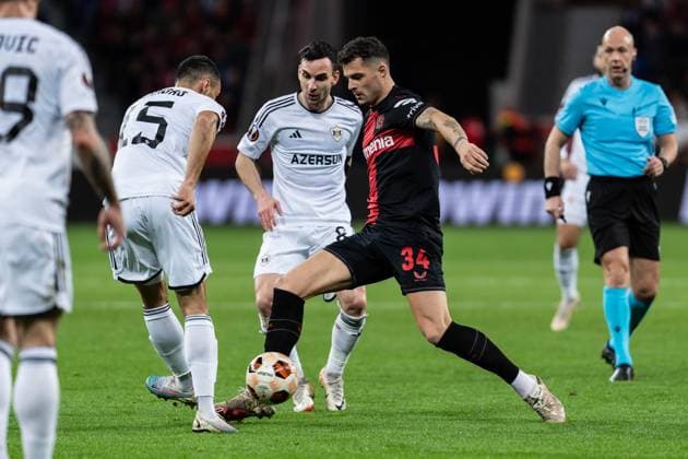 GER, UEFA Europa League Bayer 04 Leverkusen vs QarabaÄü AÄüdam Qarabag Agdam 14 03 2024, BayArena, Leverkusen, GER, UEFA Europa League Bayer 04 Leverkusen vs QarabaÄü AÄüdam Qarabag Agdam In the picture duel between Leandro Andrade QarabaÄü AÄüdam Qarabag Agdam, 15 Granit Xhaka Bayer 04 Leverkusen, 34 Marko Jankovic QarabaÄü AÄüdam Qarabag Agdam, 8 nordphotoxGmbHxx xChristianxSchulze nph000300