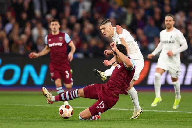 14th March 2024; London Stadium, London, England; Europa League Football, Round of 16, Second Leg, West Ham United versus SC Freiburg; Roland Sallai of SC Freiburg shoots on goal  ActionPlus12617974 ShaunxBrooks