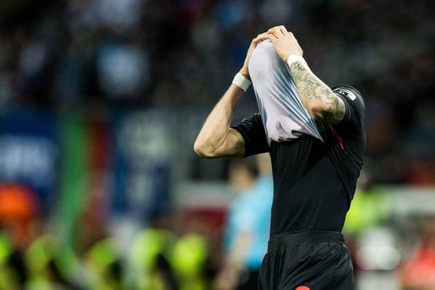 UEFA Europa League Bayer 04 Leverkusen Qarabag Agdam 14 03 2024 Piero Hincapie Bayer 04 Leverkusen, 3 pulls his shirt over his face in frustration after missing a pass UEFA Europa League Bayer 04 Leverkusen Qarabag Agdam, BayArena Leverkusen on 14 03 2024 Copyright: xBEAUTIFULxSPORTS Wunderlx