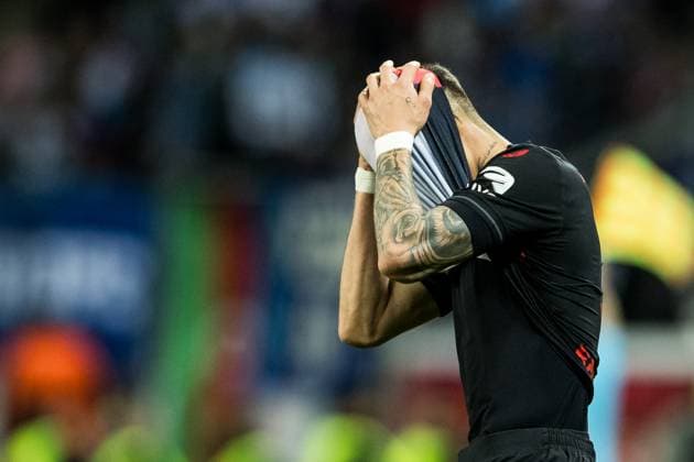 UEFA Europa League Bayer 04 Leverkusen Qarabag Agdam 14 03 2024 Piero Hincapie Bayer 04 Leverkusen, 3 pulls his shirt over his face in frustration after missing a pass UEFA Europa League Bayer 04 Leverkusen Qarabag Agdam, BayArena Leverkusen on 14 03 2024 Copyright: xBEAUTIFULxSPORTS Wunderlx