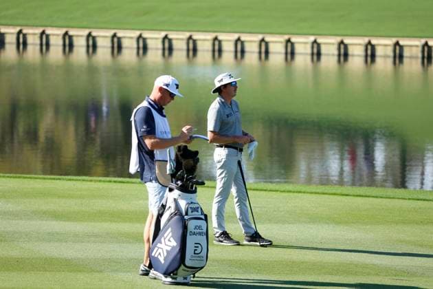 PONTE VEDRA BEACH, FL - MARCH 14: PGA, Golf Herren golfer Joel Dahmen plays his second shot on the 18th hole during The Players Championship on March 14, 2024, at TPC Sawgrass in Ponte Vedra Beach, Florida. (Photo by Brian Spurlock Icon Sportswire) GOLF: MAR 14 PGA THE PLAYERS Championship EDITORIAL USE ONLY Icon24031418