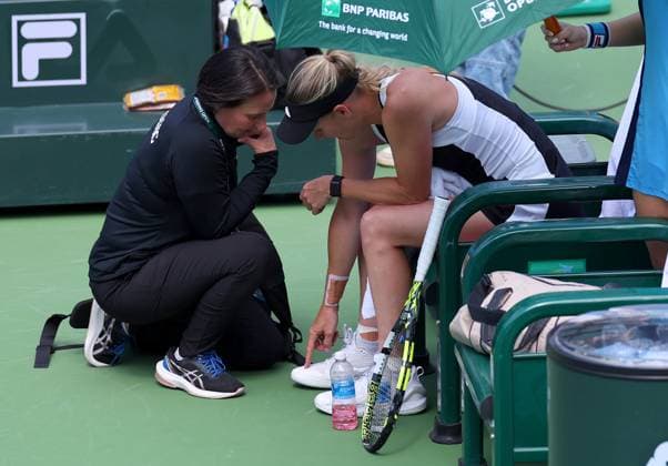 Caroline Wozniacki of Denmark receives medical treatment on her foot BNP Paribas Open, Tennis, Day 9, Indian Wells Tennis Garden, California, USA - 14 Mar 2024  Copyright: xEllaxLing Shutterstockx 14386185au