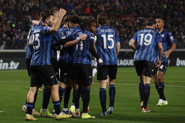 Bergamo, Italy, 14th March 2024. Ademola Lookman of Atalanta celebrates with team mates after scoring to level the game at 1-1 during the UEFA Europa League match at Stadio di Bergamo. Picture credit should read: Jonathan Moscrop Sportimage EDITORIAL USE ONLY. No use with unauthorised audio, video, data, fixture lists, club league logos or live services. Online in-match use limited to 120 images, no video emulation. No use in betting, games or single club league player publications. SPI-2992-0012