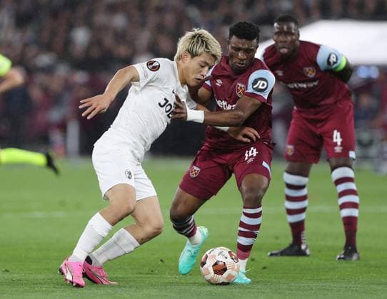 . - West Ham United v SC Freiburg, UEFA Europa League, Round Of 16, 2nd Leg, London Stadium, London, UK - 14th March 2024. Ritsu Doan of SC Freiburg battles Mohammed Kudus of West Ham United. - West Ham United v SC Freiburg, UEFA Europa League, Round Of 16, 2nd Leg, London Stadium, London, UK - 14th March 2024. London London Stadium UK Copyright: xDanxWeirx CP_West_Ham_SC_Freiburg_39