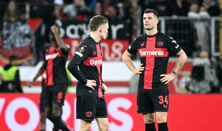 Football, Europa League, Germany, Men, Season 2023 2024, Round of 16 second leg, BayArena Leverkusen, Bayer Leverkusen Qarabag Agdam Granit Xhaka LEV and Florian Wirtz LEV disappointed Disappointment, Frustration, Action UEFA REGULATIONS PROHIBIT ANY USE OF PHOTOGRAPHS AS IMAGE SEQUENCES AND OR QUASI VIDEO
