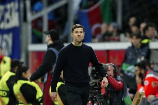 LEVERKUSEN - Bayer 04 Leverkusen coach ANP Hollandse Hoogte Bart Stoutjesdijk UEFA Europa League 2023 24 2023 2024 xVIxANPxSportx xBartxStoutjesdijkxIVx 493705073 originalFilename: 493705073.jpg
