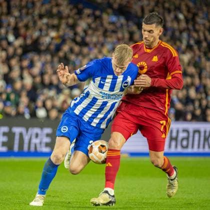 Brighton and Hove Albion v Roma Europa League 14 03 2024. Round of 16 Brighton & Hove Albion FC defender Jan Paul van Hecke (29) & AS Roma midfielder Lorenzo Pellegrini (7) during the Europa League round of 16 second leg match between Brighton and Hove Albion and Roma at the American Express Stadium, Brighton and Hove, England on 14 March 2024. Brighton and Hove American Express Stadium East Sussex England Editorial use only , Copyright: xJanexStokesx PSI-19250-0038