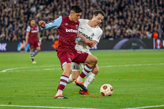 Nicolas Hoefler SC Freiburg, 27 and Edson Alvarez West Ham United, 19 in duel , Football, UEFA Europa League, Round of 16, 2023 2024, West Ham United vs SC Freiburg, 14 03 2024, London Stadium, London, United Kingdom London London Stadium United Kingdom Copyright: xGrantxHubbsx