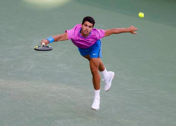 March 14, 2024 Carlos Alcaraz of Spain returns a shot against Alexander Zverev of Germany during the BNP Paribas Open in Indian Wells, CA. CSM Indian Wells United States of America - ZUMAc04_ 20240314_zma_c04_176 Copyright: xCharlesxBausx