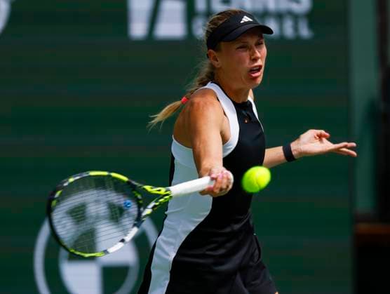 March 14, 2024 Caroline Wozniacki of Denmark plays a forehand against Iga Swiatek of Poland during the BNP Paribas Open in Indian Wells, CA. CSM Indian Wells United States of America - ZUMAc04_ 20240314_zma_c04_238 Copyright: xCharlesxBausx