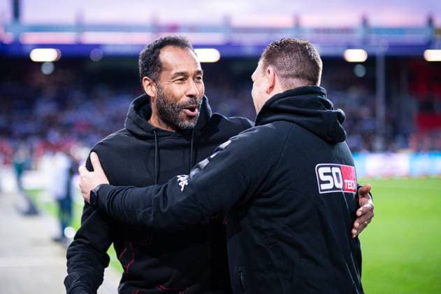 Sport Bilder des Tages 15.03.2024 - Fußball, 2023 2024, 2. Bundesliga, 26. Spieltag, VfL Osnabrück - Fortuna Düsseldorf: (L-R) Daniel Thioune (Trainer - Düsseldorf) Uwe Koschinat (Trainer - Osnabrück) DFL REGULATIONS PROHIBIT ANY USE OF PHOTOGRAPHS AS IMAGE SEQUENCES AND OR QUASI-VIDEO. *** 15 03 2024 Soccer, 2023 2024, 2 Bundesliga, Matchday 26, VfL Osnabrück Fortuna Düsseldorf L R Daniel Thioune Coach Düsseldorf Uwe Koschinat Coach Osnabrück DFL REGULATIONS PROHIBIT ANY USE OF PHOTOGRAPHS AS IMAGE SEQUENCES AND OR QUASI VIDEO