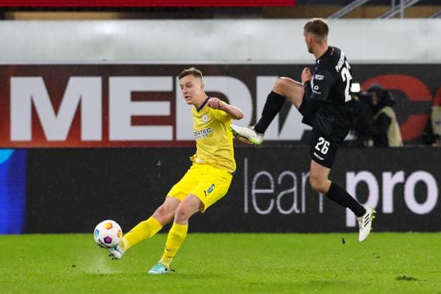 Robert Ivanov Eintracht Braunschweig,5 vs Sebastian Klaas SC Paderborn,26 2 Soccer Bundesliga Season 2023 2024 SC Paderborn vs Eintracht Braunschweig at the Home Deluxe Arena in Paderborn Action,Soccer,Man,Men,Germany,15 03 2024