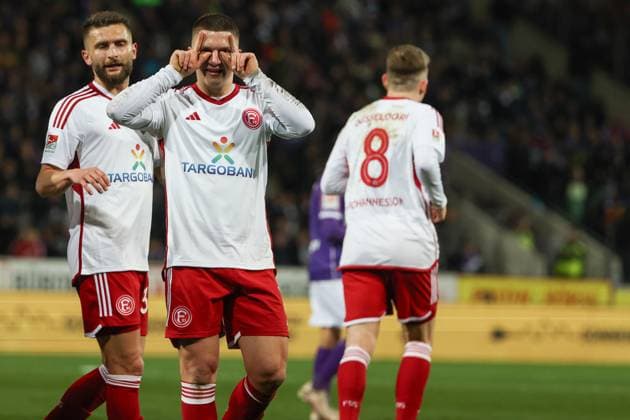 2 Bundesliga VfL Osnabrück Fortuna Düsseldorf on 15 03 2024 at the Bremer Brücke in Osnabrück Cheering, goal celebration, goal scorer, goal scorer Christos Tzolis Duesseldorf 7 cheers after his goal for 0 to 1 MH