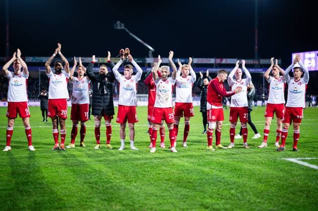 15 03 2024 Football, 2023 2024, 2 Bundesliga, Matchday 26, VfL Osnabrück Fortuna Düsseldorf Team Düsseldorf , L R Vincent Vermeij Düsseldorf , Jamil Siebert Düsseldorf , Tim Oberdorf Düsseldorf , Nicolas Gavory Duesseldorf , Isak Johannesson Düsseldorf , Matthias Zimmermann Düsseldorf , Jona Niemiec Düsseldorf , Christos Tzolis Düsseldorf , Dennis Jastrzembski Düsseldorf , Yannik Engelhardt Düsseldorf , Shinta Appelkamp Düsseldorf DFL REGULATIONS PROHIBIT ANY USE OF PHOTOGRAPHS AS IMAGE SEQUENCES AND OR QUASI VIDEO