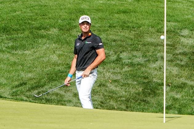 March 15, 2024, Ponte Vedra Beach, Florida, United States: VIKTOR HOVLAND (NOR) hits the pin from a greenside bunker on the 9th green during the second round of the 2024 PLAYERS Championship at TPC Sawgrass. Ponte Vedra Beach United States - ZUMAw109 20240315_fap_w109_041 Copyright: xDebbyxWongx