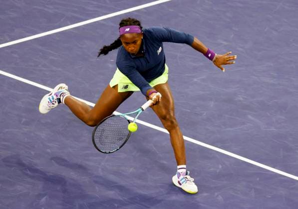 Tennis 2024: BNP Paribas Open MAR 15 March 15, 2024 Coco Gauff returns a shot against Maria Sakkari of Greece in their Semifinal match during the BNP Paribas Open in Indian Wells, CA. Charles Baus CSM (Credit Image: Â Charles Baus Cal Media) Indian Wells Ca United States of America EDITORIAL USE ONLY Copyright: xx ZUMA-20240315_zma_c04_251.jpg CharlesxBausx csmphotothree242710