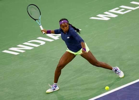 Tennis 2024: BNP Paribas Open MAR 15 March 15, 2024 Coco Gauff returns a shot against Maria Sakkari of Greece in their Semifinal match during the BNP Paribas Open in Indian Wells, CA. Charles Baus CSM (Credit Image: Â Charles Baus Cal Media) Indian Wells Ca United States of America EDITORIAL USE ONLY Copyright: xx ZUMA-20240315_zma_c04_246.jpg CharlesxBausx csmphotothree242716