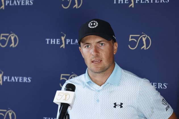 PONTE VEDRA BEACH, FL - MARCH 15: PGA, Golf Herren golfer Jordan Spieth talks to the media regarding Rory McIlroy s ball drop on Thursday during The Players Championship on March 15, 2024, at TPC Sawgrass in Ponte Vedra Beach, Florida. (Photo by Brian Spurlock Icon Sportswire) GOLF: MAR 15 PGA THE PLAYERS Championship EDITORIAL USE ONLY Icon240315106