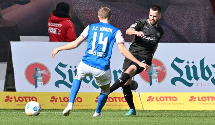 16 03 2024 Soccer Season 2023 2024 2 Soccer Bundesliga 26 Matchday FC Hansa Rostock FCH SpVgg Greuther Fürth Kleeblatt Sportfoto Zink xwoxzix DFL regulations prohibit any use of photographs as image sequences and or quasi video only for editorial use Svante Ingelsson 14, FC Hansa Rostock FCH Niko Gießelmann Giesselmann 17, SpVgg Greuther Fürth
