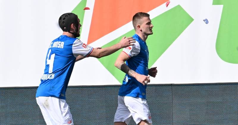 16 03 2024 Soccer Season 2023 2024 2 Soccer Bundesliga 26 Matchday FC Hansa Rostock FCH SpVgg Greuther Fürth Kleeblatt Sportfoto Zink xwoxzix DFL regulations prohibit any use of photographs as image sequences and or quasi video only for editorial use Torjubel Jubel nach Treffer Torschuß zum 1 0 durch Nico Neidhart 7, FC Hansa Rostock FCH Damian Roßbach Rossbach 4, FC Hansa Rostock FCH Nico Neidhart 7, FC Hansa Rostock FCH