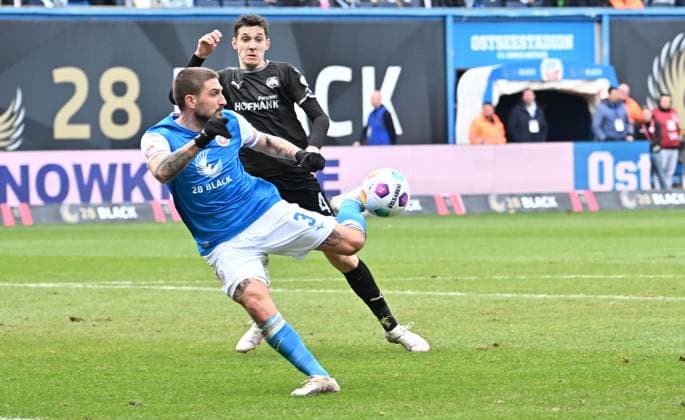 16 03 2024 Soccer Season 2023 2024 2 Soccer Bundesliga 26 Matchday FC Hansa Rostock FCH SpVgg Greuther Fürth Kleeblatt Sportfoto Zink xwoxzix DFL regulations prohibit any use of photographs as image sequences and or quasi video only for editorial use Konstantinos Stayfilidis 3, FC Hansa Rostock FCH Damian Michalski 4, SpVgg Greuther Fürth
