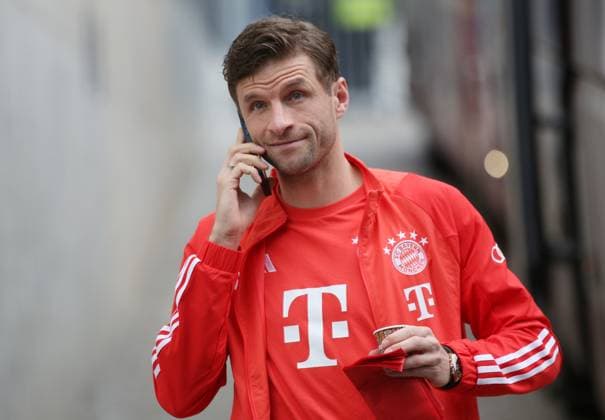 16 03 2024, Soccer 1 Bundesliga 2023 2024, Matchday 26, SV Darmstadt 98 FC Bayern München, at Merck Stadion am Böllenfalltor Darmstadt FC Bayern Müncchen arrives at the stadium, Thomas Mueller Müller 25, Bayern München DFL and DFB regulations prohibit any use of photographs as image sequences and or quasi video