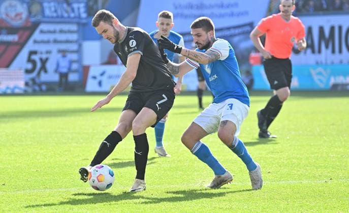 16 03 2024 Soccer Season 2023 2024 2 Soccer Bundesliga 26 Matchday FC Hansa Rostock FCH SpVgg Greuther Fürth Kleeblatt Sportfoto Zink xwoxzix DFL regulations prohibit any use of photographs as image sequences and or quasi video only for editorial use Dennis Srbeny 7, SpVgg Greuther Fürth Konstantinos Stayfilidis 3, FC Hansa Rostock FCH