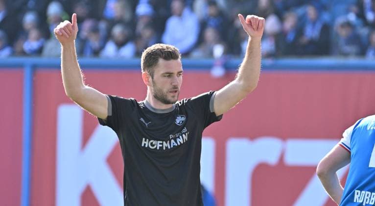 16 03 2024 Soccer Season 2023 2024 2 Soccer Bundesliga 26 Matchday FC Hansa Rostock FCH SpVgg Greuther Fürth Kleeblatt Sportfoto Zink xwoxzix DFL regulations prohibit any use of photographs as image sequences and or quasi video only for editorial use Dennis Srbeny 7, SpVgg Greuther Fürth Thumbs up Thumbs up