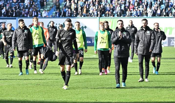 16 03 2024 Soccer Season 2023 2024 2 Soccer Bundesliga 26 Matchday FC Hansa Rostock FCH SpVgg Greuther Fürth Kleeblatt Sportfoto Zink xwoxzix DFL regulations prohibit any use of photographs as image sequences and or quasi video only for editorial use Branimir Hrgota 10 SpVgg Greuther Fürth Niko Gießelmann Giesselmann 17, SpVgg Greuther Fürth and team Team disappointed Disappointment after the end of the match