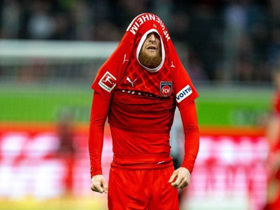 Jan Niklas Beste FC Heidenheim, 37 is disappointed, dissatisfied, GER, FC Heidenheim 1846 FCH vs Borussia Moenchen Gladbach BMG , Football, Bundesliga, Matchday 26, Season 2023 2024, 16 03 2024, DFB DFL regulations prohibit any use of photographs as image sequences and or quasi video , GER, FC Heidenheim 1846 FCH vs Borussia Moenchen Gladbach BMG , Football, Bundesliga, Matchday 26, Season 2023 2024, 16 03 2024 Heidenheim Copyright: xEibner-Pressefoto SaschaxWaltherx EP_EER