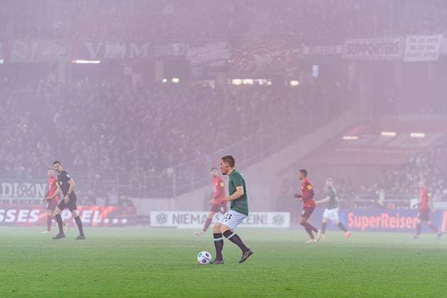 Fog Fireworks Hannover 96 vs 1 FC Kaiserslautern, Football, Bundesliga 2, Matchday 26, 16 03 2024 DFL REGULATIONS PROHIBIT ANY OUSE OF PHOTOGRAPHS AS IMAGE SEQUENCES AND OR QUASI VIDEO Hannover 96 vs 1 FC Kaiserslautern, Football, Bundesliga 2, Matchday 26, 16 03 2024 Hannover Copyright: xEibner-Pressefoto BahhoxKarax EP_HAN