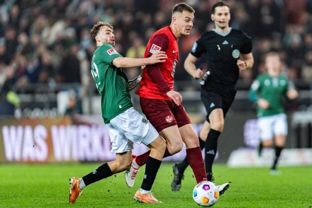Hannover 96 vs 1 FC Kaiserslautern, Football, Bundesliga 2, Matchday 26, 16 03 2024 DFL REGULATIONS PROHIBIT ANY OUSE OF PHOTOGRAPHS AS IMAGE SEQUENCES AND OR QUASI VIDEO Hannover 96 vs 1 FC Kaiserslautern, Football, Bundesliga 2, Matchday 26, 16 03 2024 Hannover Copyright: xEibner-Pressefoto BahhoxKarax EP_HAN