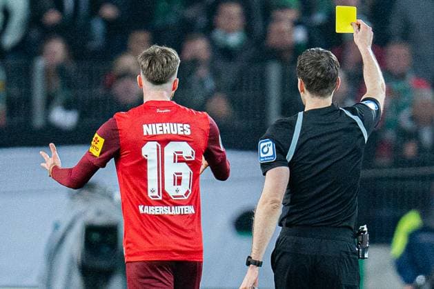 Julian Niehues 1 FC Kaiserslautern, 16 Hannover 96 vs 1 FC Kaiserslautern, Football, 2 Bundesliga, Matchday 26, 16 03 2024 DFL REGULATIONS PROHIBIT ANY OUSE OF PHOTOGRAPHS AS IMAGE SEQUENCES AND OR QUASI VIDEO Hannover 96 vs 1 FC Kaiserslautern, Football, 2 Bundesliga, Matchday 26, 16 03 2024 Hannover Copyright: xEibner-Pressefoto BahhoxKarax EP_HAN