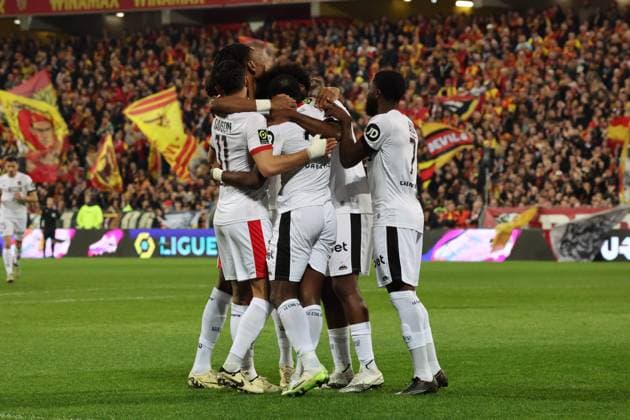 Joie des joueurs de l OGC Nice lors du match RC Lens - OGC Nice, Ligue 1, stade Bollaert-Delelis, le 16 mars 2024 FOOTBALL : RC LENS vs NICE - LIGUE 1 - 16 03 2024 LaurentSanson Panoramic 