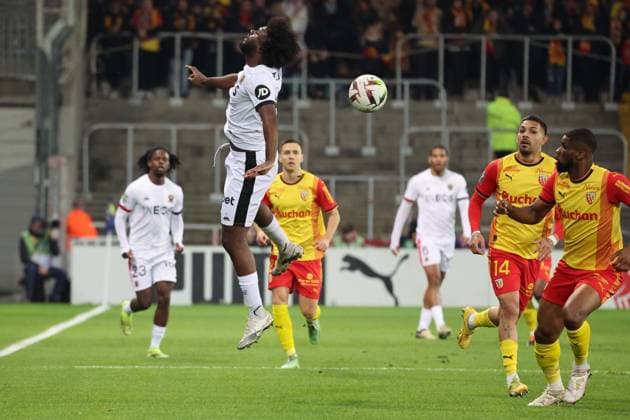 Terem MOFFI (OGC Nice) et Kevin DANSO (RC Lens) lors du match RC Lens - OGC Nice, Ligue 1, stade Bollaert-Delelis, le 16 mars 2024 lors du match RC Lens - OGC Nice, Ligue 1, stade Bollaert-Delelis, le 16 mars 2024 FOOTBALL : RC LENS vs NICE - LIGUE 1 - 16 03 2024 LaurentSanson Panoramic 
