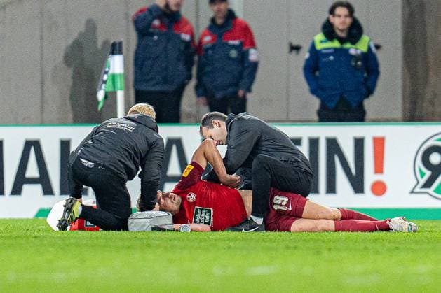 Hannover 96 vs 1 FC Kaiserslautern, Football, Bundesliga 2, Matchday 26, 16 03 2024 DFL REGULATIONS PROHIBIT ANY OUSE OF PHOTOGRAPHS AS IMAGE SEQUENCES AND OR QUASI VIDEO Hannover 96 vs 1 FC Kaiserslautern, Football, Bundesliga 2, Matchday 26, 16 03 2024 Hannover Copyright: xEibner-Pressefoto BahhoxKarax EP_HAN